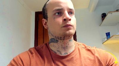 Layneinchains live cam on Cam4