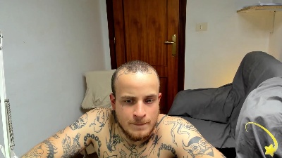 Layneinchains live cam on Cam4