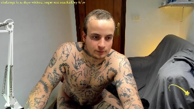 Layneinchains live cam on Cam4