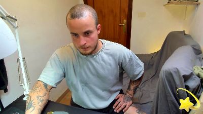 Layneinchains live cam on Cam4