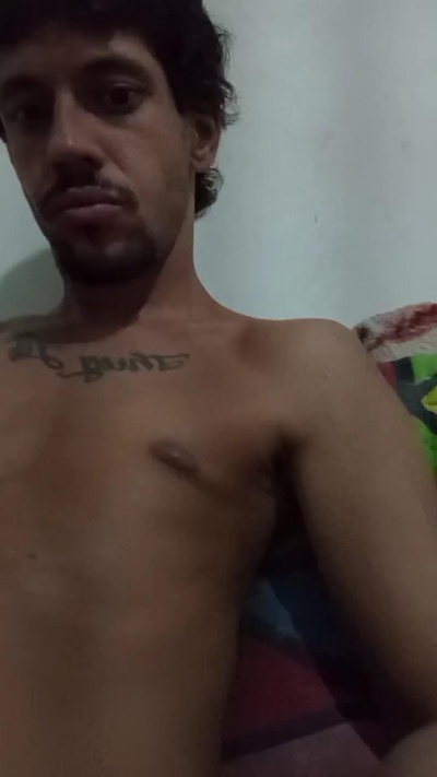 Lccarioca live cam on Cam4