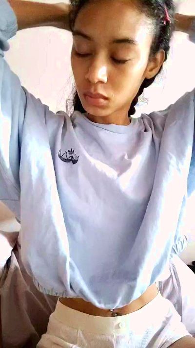 Leaberry live cam on Cam4