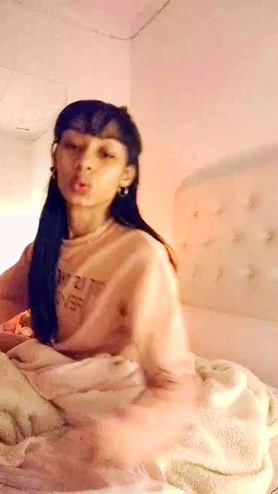 Leaberry live cam on Cam4