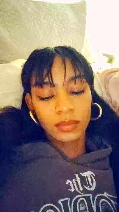 Leaberry live cam on Cam4