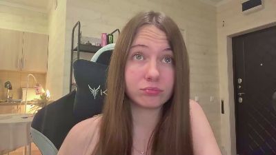 LeahDoebler live cam on Cam4