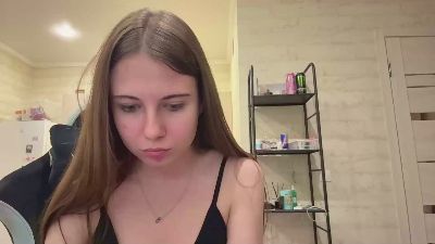 LeahDoebler live cam on Cam4