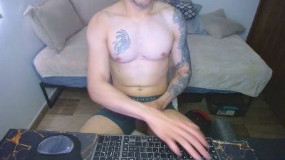 Lealboy live cam on Cam4