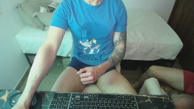 Lealboy live cam on Cam4