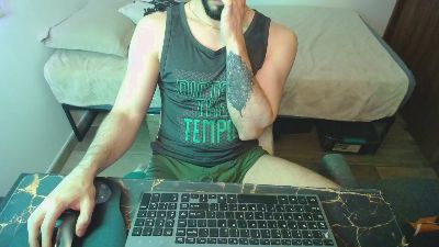 Lealboy live cam on Cam4