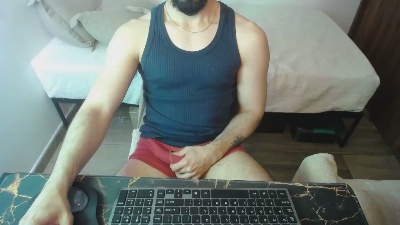 Lealboy live cam on Cam4