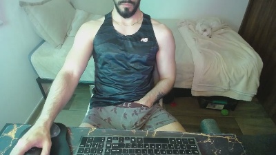 Lealboy live cam on Cam4