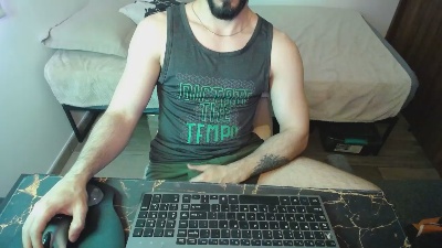 Lealboy live cam on Cam4