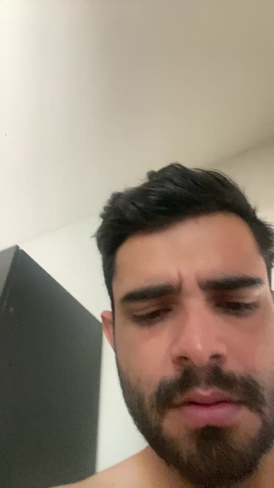 LeandroAndr live cam on Cam4