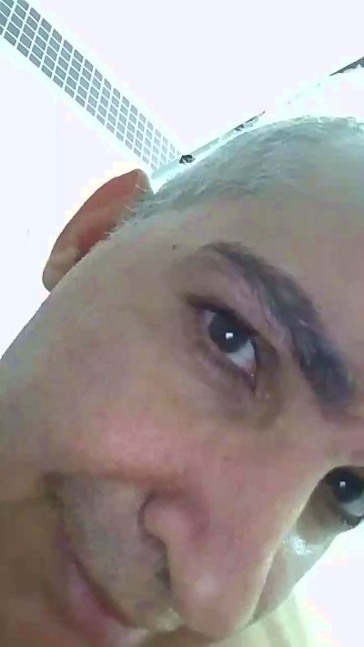 Leandro_39 live cam on Cam4