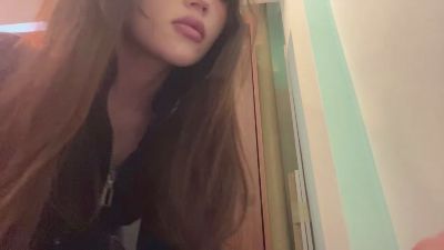 LeannGuyott live cam on Cam4