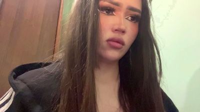 LeannGuyott live cam on Cam4