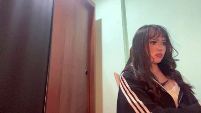 LeannGuyott live cam on Cam4