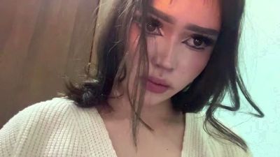 LeannGuyott live cam on Cam4
