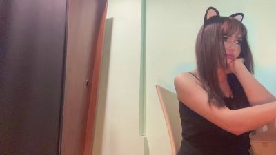 LeannGuyott live cam on Cam4