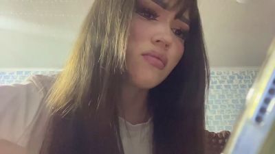 LeannGuyott live cam on Cam4