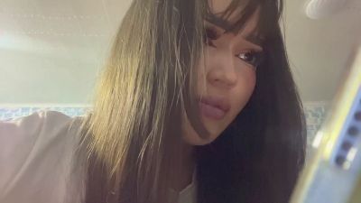 LeannGuyott live cam on Cam4