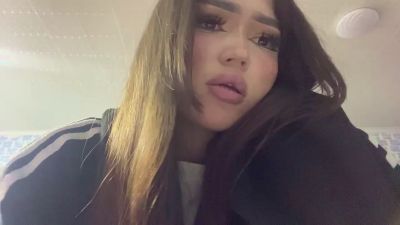 LeannGuyott live cam on Cam4