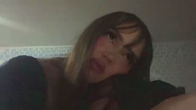 LeannGuyott live cam on Cam4