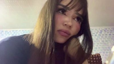 LeannGuyott live cam on Cam4