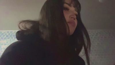 LeannGuyott live cam on Cam4