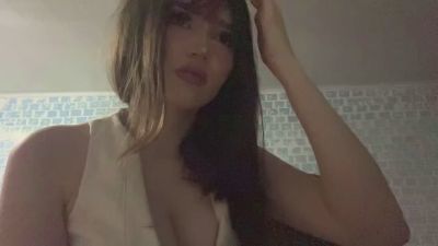 LeannGuyott live cam on Cam4