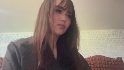 LeannGuyott live cam on Cam4