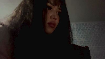 LeannGuyott live cam on Cam4