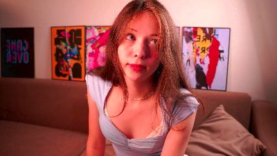 LeannaRigby live cam on Cam4