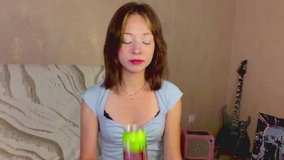 LeannaRigby live cam on Cam4