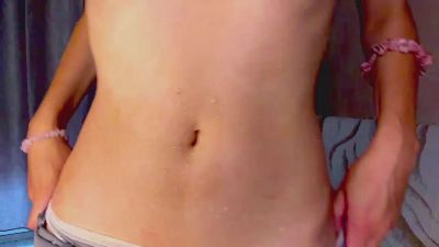 LeannaRigby live cam on Cam4