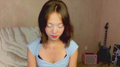 LeannaRigby live cam on Cam4