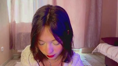 LeannaRigby live cam on Cam4