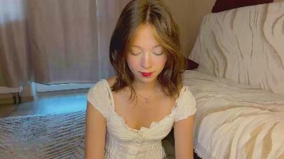LeannaRigby live cam on Cam4