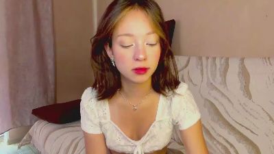 LeannaRigby live cam on Cam4
