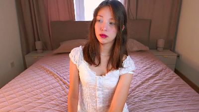 LeannaRigby live cam on Cam4