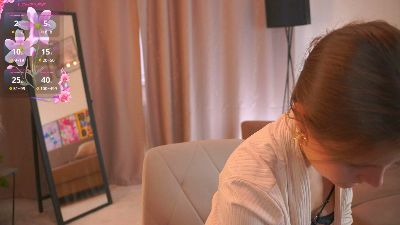 LeannaSeiavitch live cam on Cam4