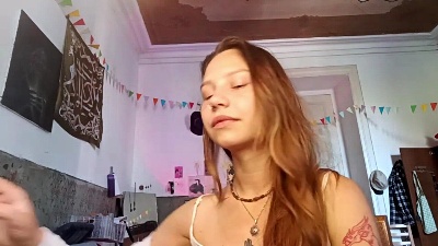 LeannaSwonger live cam on Cam4