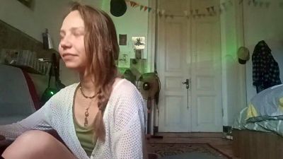 LeannaSwonger live cam on Cam4