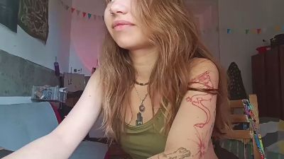 LeannaSwonger live cam on Cam4