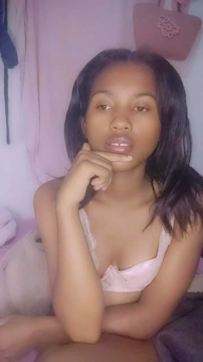 Leasexy01 live cam on Cam4