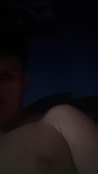 Watch  Lebaiseur07 live on Cam4