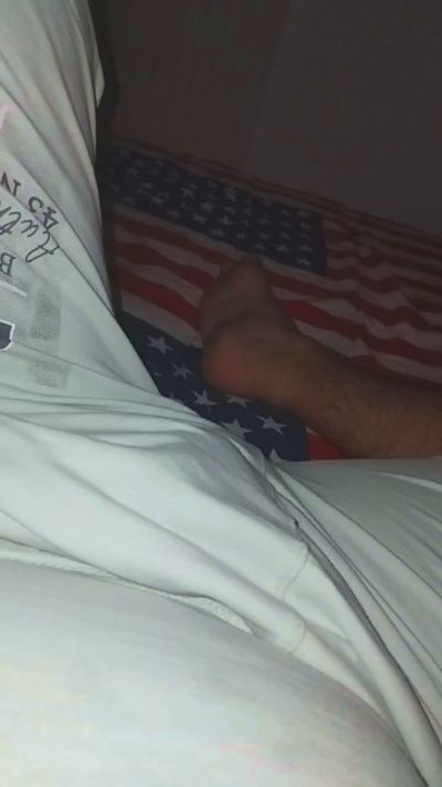 Leboxeur26 live cam on Cam4