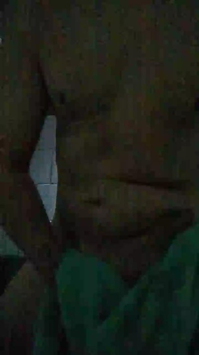 Leche2009 live cam on Cam4