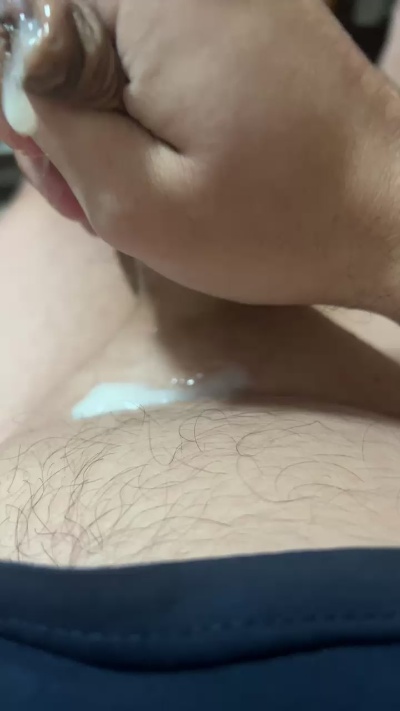 Lechero111 live cam on Cam4