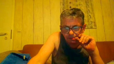 Ledersaar live cam on Cam4